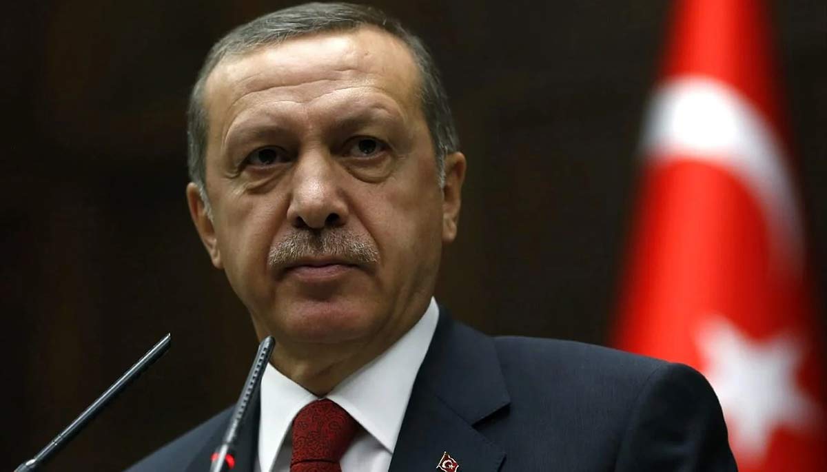 Ερντογάν: Από τα κουλούρια στην πρωθυπουργία