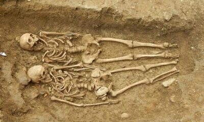 Τους βρήκαν θαμμένους και πιασμένους χέρι–χέρι μετά από 700 χρόνια