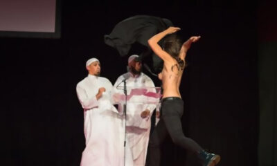Γυμνόστηθες Femen διακόπτουν συνέδριο Μουσουλμάνων και τρώνε κλωτσιές