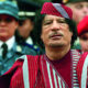 Οι τελευταίες στιγμές του Καντάφι πριν τον εκτελέσουν - Βίντεο Σοκ