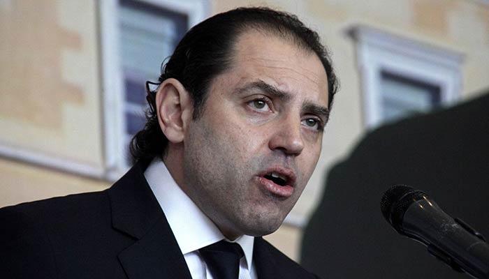 Συνέλαβαν τον εκδότη της Ακρόπολης και δύο δημοσιογράφους για εκβιασμούς Συνέλαβαν τον εκδότη της Ακρόπολης και δύο δημοσιογράφους για εκβιασμούς