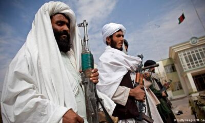 Νεκρός από αμερικανικά πυρά ο αρχηγός των Ταλιμπάν