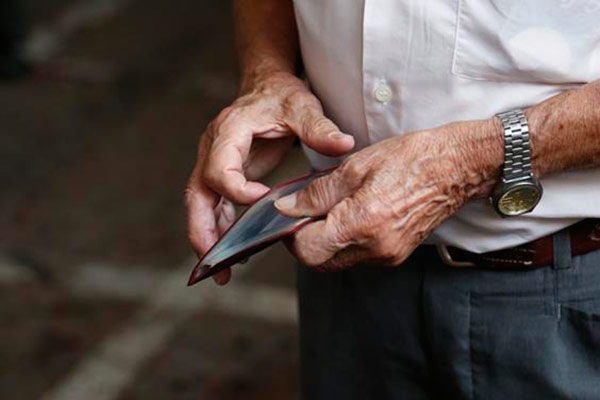 Ποιοι ευνοούνται στις αυξήσεις που έρχονται στις κατώτατες συντάξεις | Ελλάδα Ειδήσεις