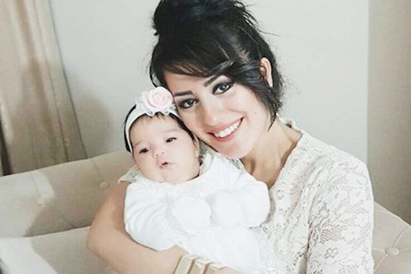Τώρα πλέον εκτίει την ποινή της, έχοντας μαζί στο κελί το έξι μηνών βρέφος της. Η Τσελίκ άσκησε έφεση κατά της απόφασης του τουρκικού δικαστηρίου, όμως για την ώρα δεν έχει βγει απόφαση. | Διεθνείς Ειδήσεις