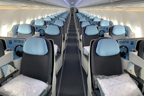 Η ισλανδική αεροπορική low cost εταιρεία WOW Air προσλαμβάνει δύο άτομα που θα έχουν το φετινό καλοκαίρι έδρα το κέντρο του Ρέικιαβικ για να κάνουν σύντομα ταξίδια σε μια επιλογή από τις 38 τοποθεσίες που πετάει η αεροπορική εταιρεία. | Ταξίδια