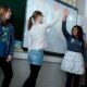 Φινλανδία: Ρομπότ - Δάσκαλοι Μαθαίνουν σε Παιδιά Αγγλικά