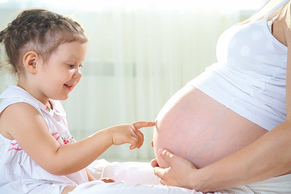 Να ξέρετε ότι συνήθως η δεύτερη εγκυμοσύνη είναι χαμηλότερου κινδύνου από την πρώτη.Γενικά, η δεύτερη εγκυμοσύνη, τείνει να πηγαίνει καλύτερα | Δεύτερη Εγκυμοσύνη