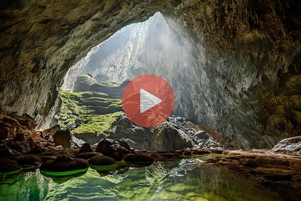 Κοντά στα σύνορα Λάος-Βιετνάμ, το Χανγκ Σον Ντονγκ δεσπόζει ως το μεγαλύτερο σπήλαιο του κόσμου διαθέτοντας τη δική του ζούγκλα | Παράξενες Ειδήσεις