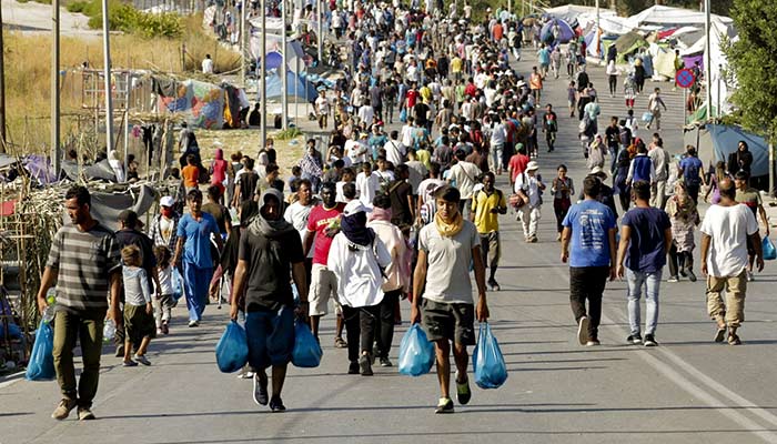 Οι Γερμανοί αναλαμβάνουν τα έξοδα για διαμονή προσφύγων στην Ελλάδα