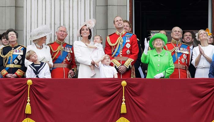 Guardian: Αποκαλύψεις για αφορολόγητα έσοδα άνω του 1 δισ. για την βασιλική οικογένεια